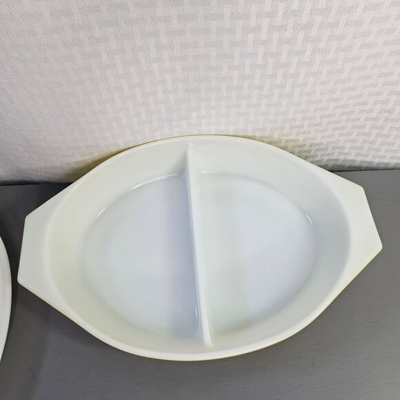 Vintage Pyrex divided baking dish in green print Great Condition - Picture 8 of 11